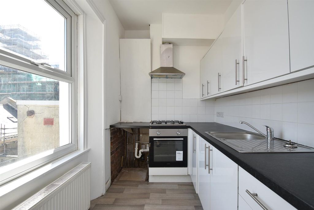 Property photo 2 of 13 Kitchen