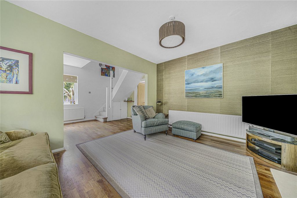 Property photo 3 of 24 Picture No. 02