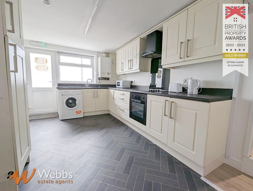 Property photo 2 of 11 Kitchen 1.Jpg