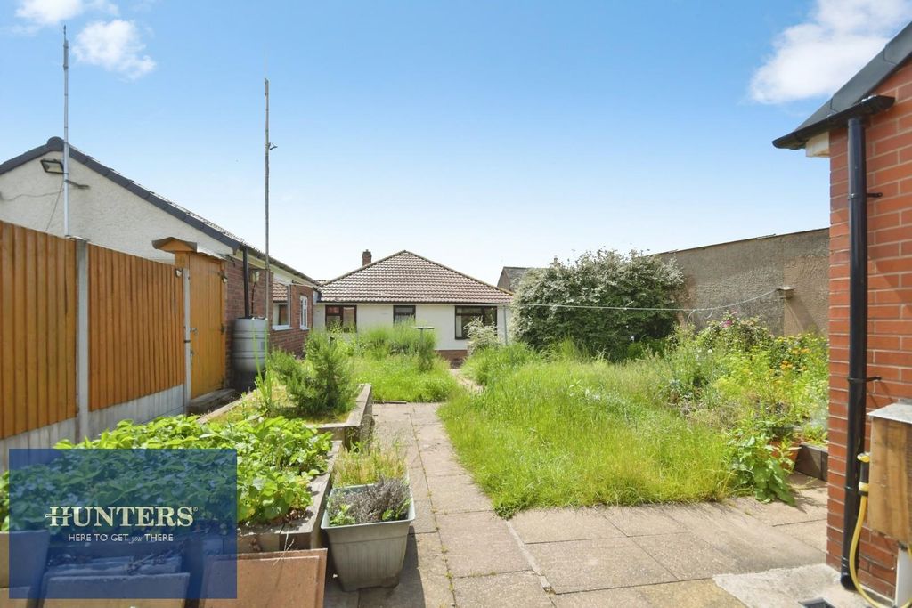 Property photo 2 of 19 Gardfen..Jpg