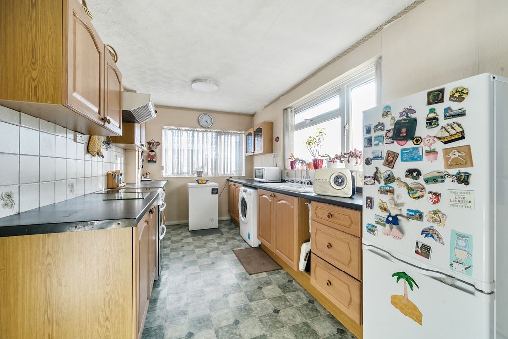 Property photo 3 of 16 1255770 (4)