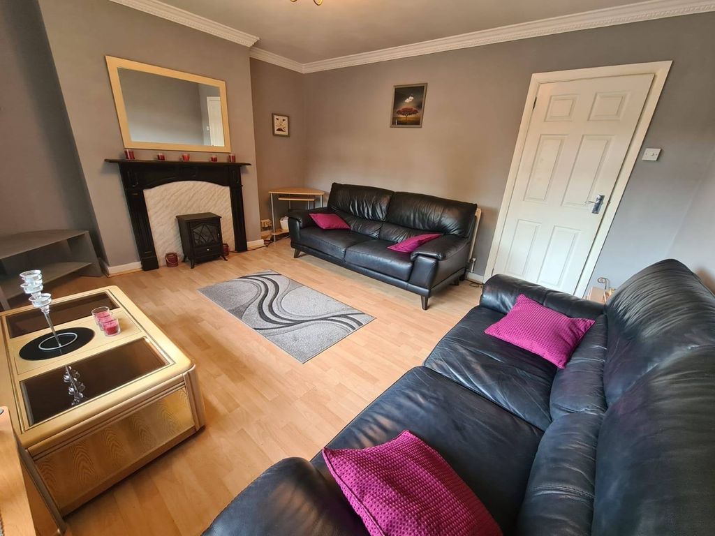 Property photo 1 of 9 Two Bedroom First Floor Flat