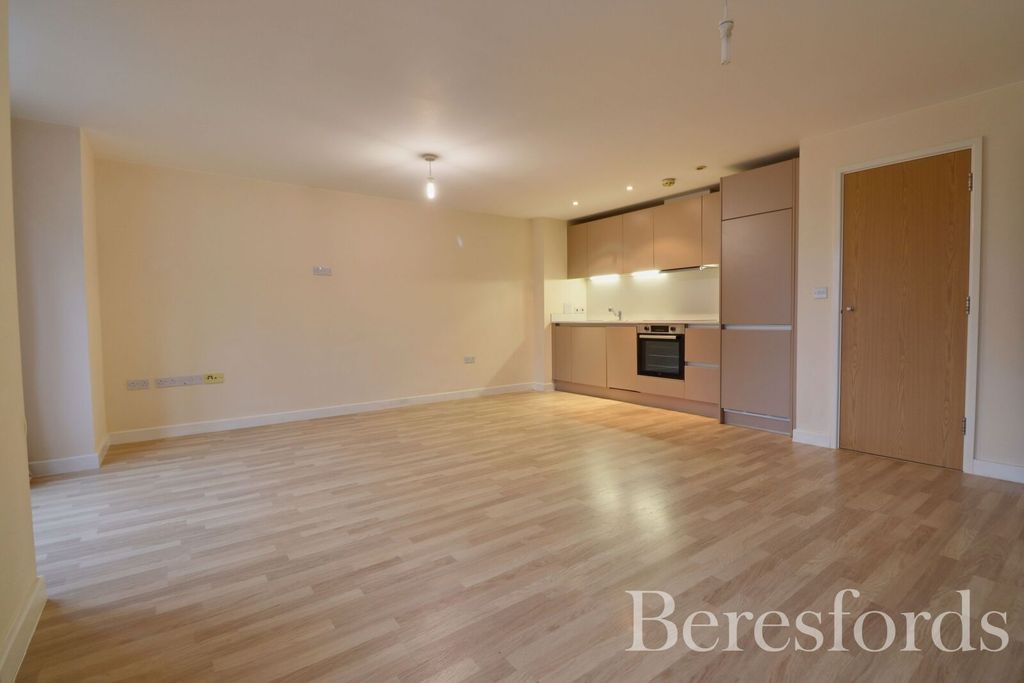 Property photo 3 of 12 Picture 3