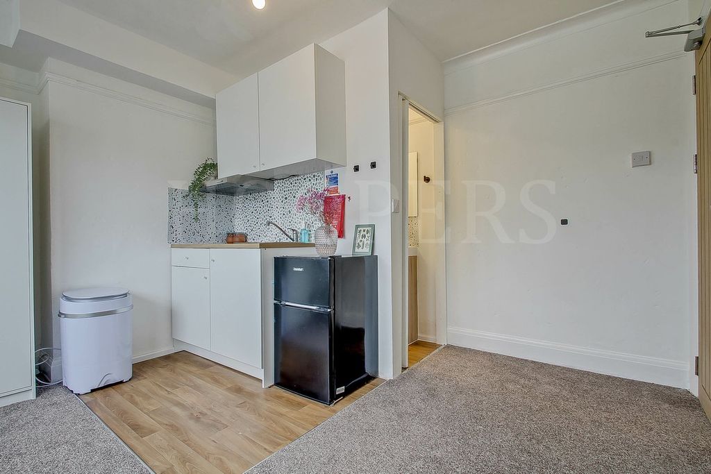 Property photo 3 of 3