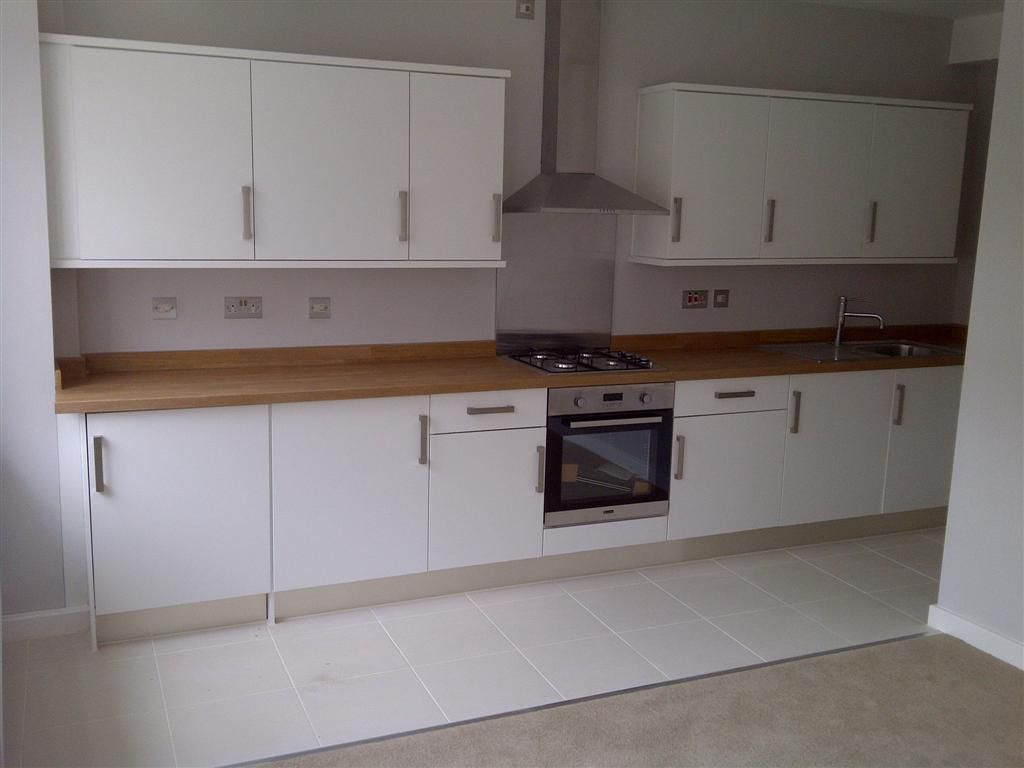 Property photo 3 of 7 Kitchen