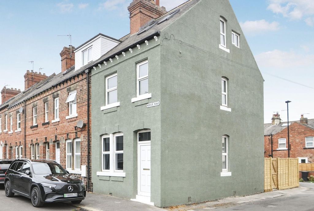 Property photo 1 of 11 Roker002.Jpg