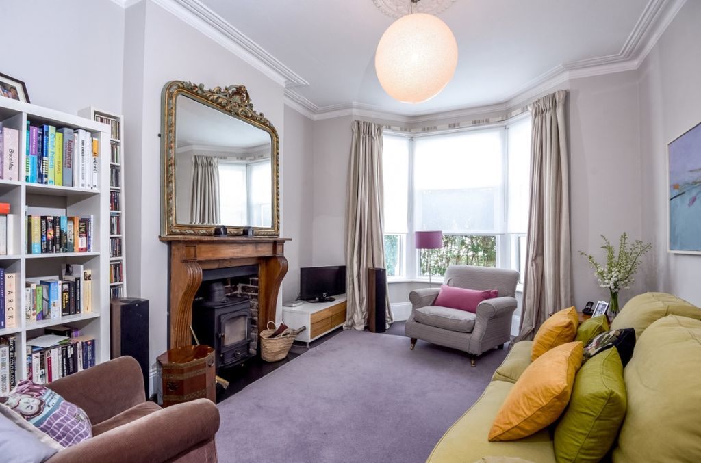 Property photo 2 of 11 Berens Road - Re...