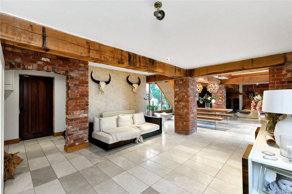 Property photo 3 of 12 Sitting Room