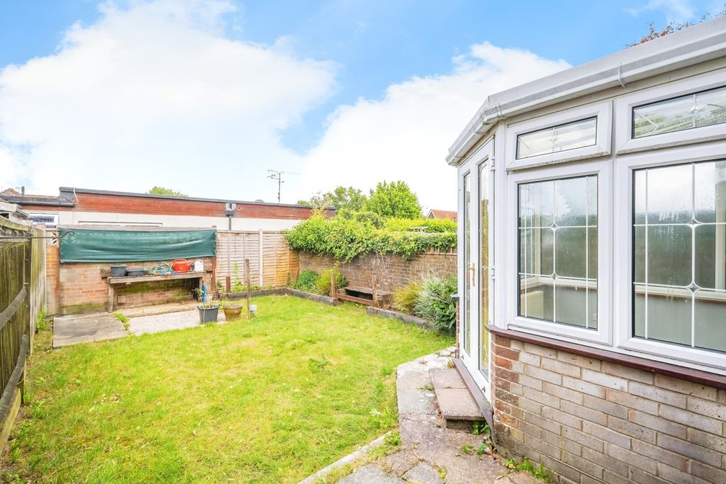 Property photo 2 of 17 Photo