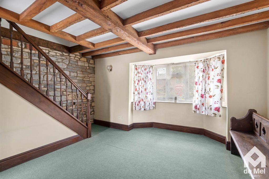 Property photo 3 of 18 Photo 11