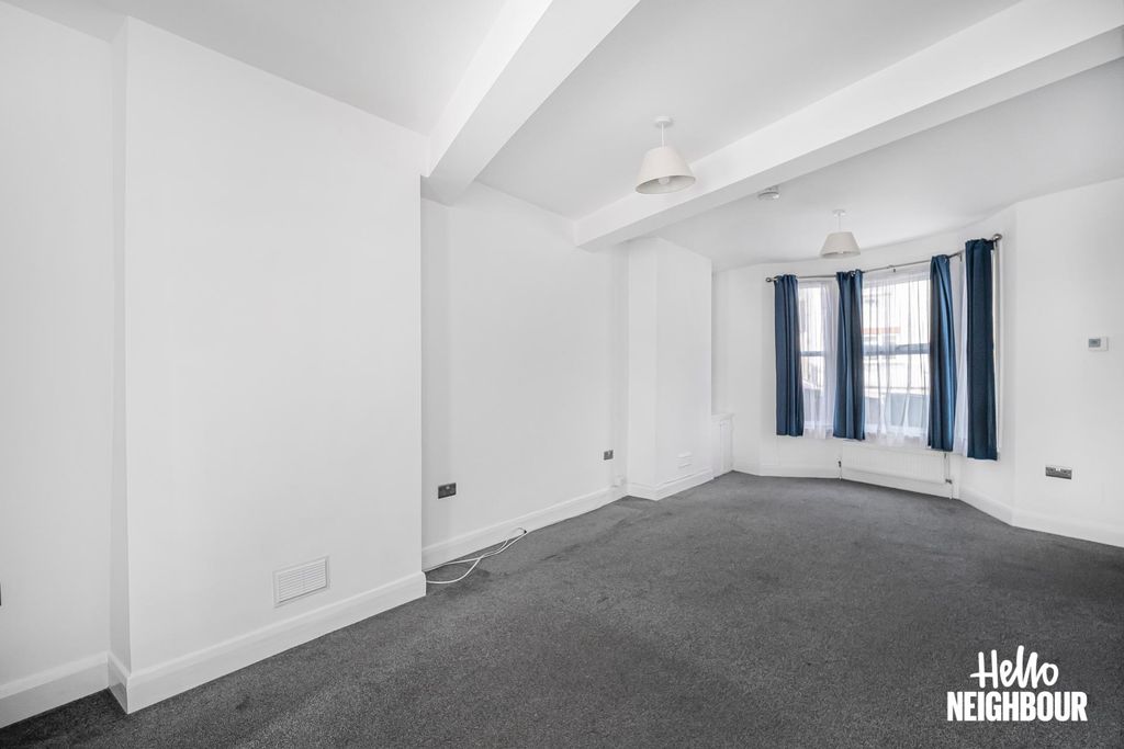 Property photo 2 of 20 Photo 1