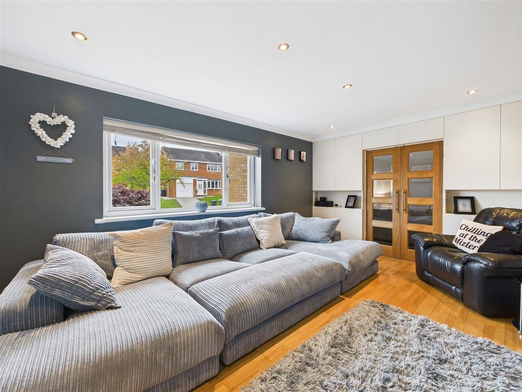 Property photo 3 of 28 Cam05476G0-Pr0063-Still017.Jpg