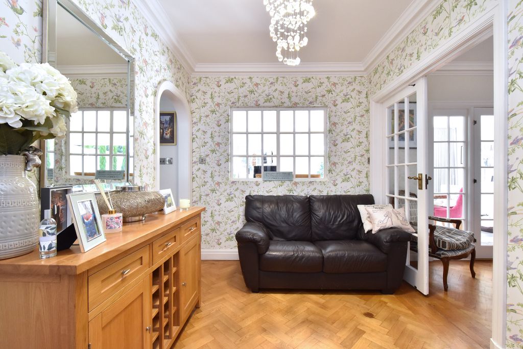 Property photo 3 of 22