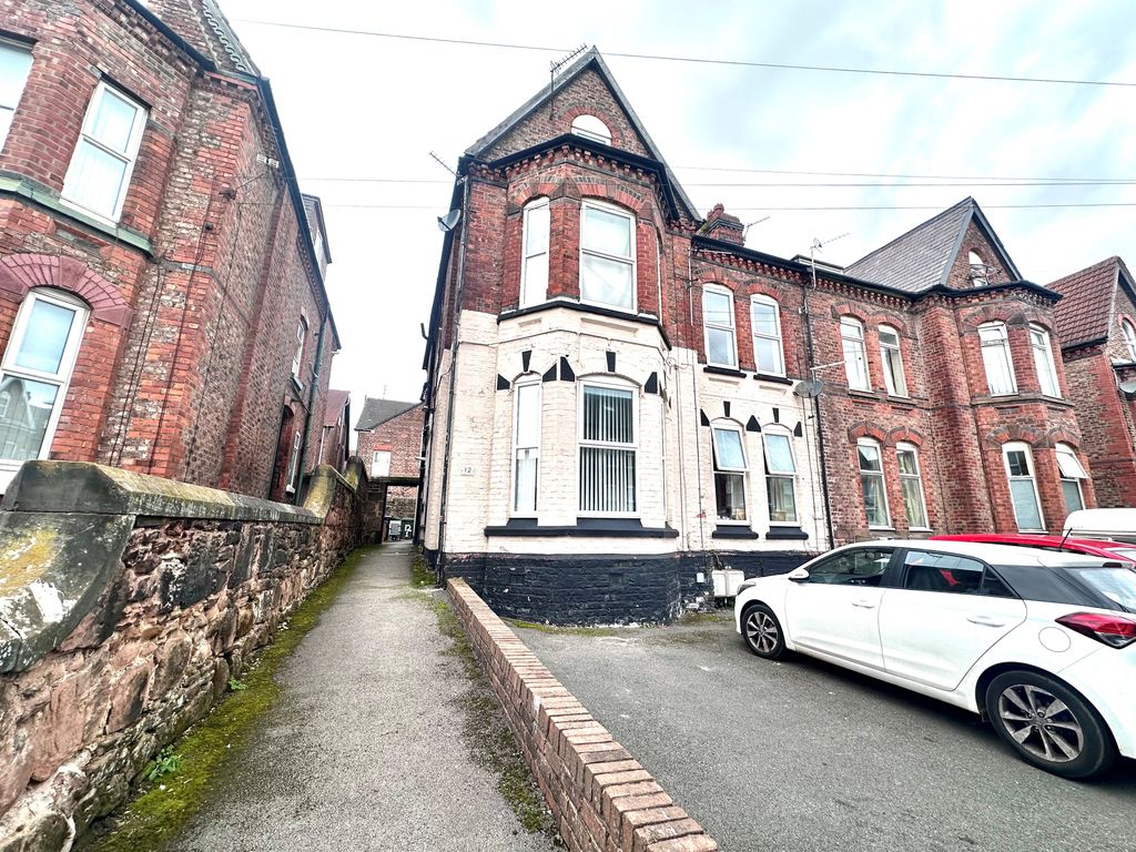 Property photo 1 of 13 Image