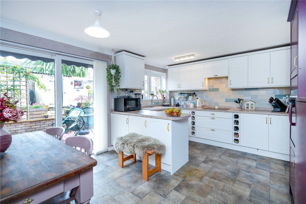 Property photo 2 of 18 Picture No. 08