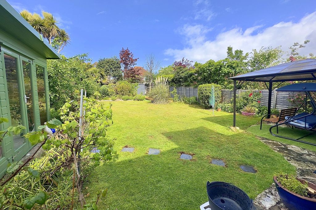 Property photo 3 of 24
