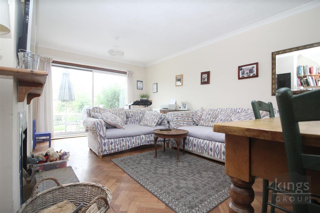 Property photo 2 of 17