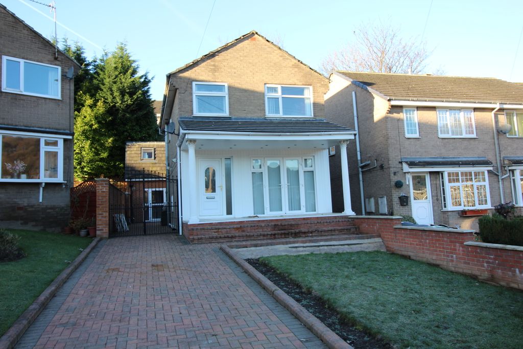 Property photo 1 of 11 Front View