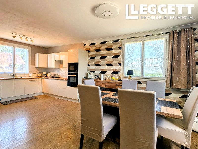 Property photo 2 of 10