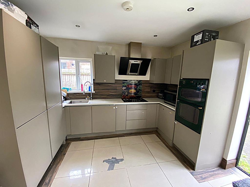 Property photo 3 of 24