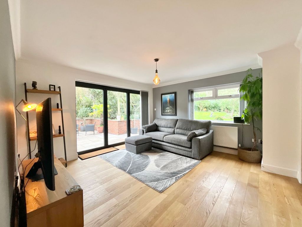 Property photo 3 of 33