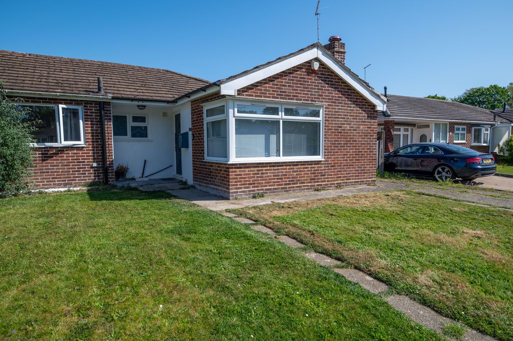 Property photo 1 of 11 Photo 9