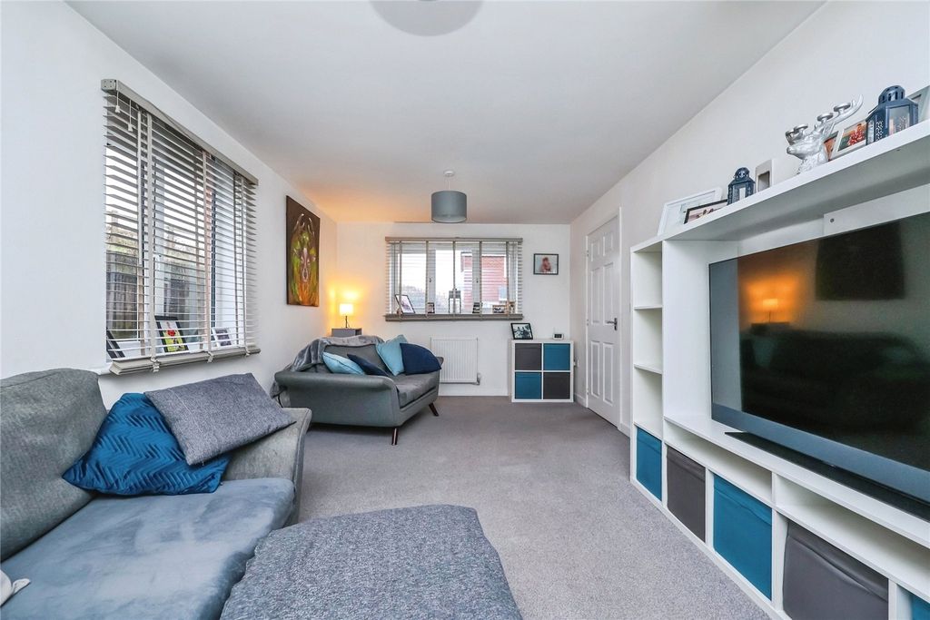 Property photo 3 of 22 Picture No. 27