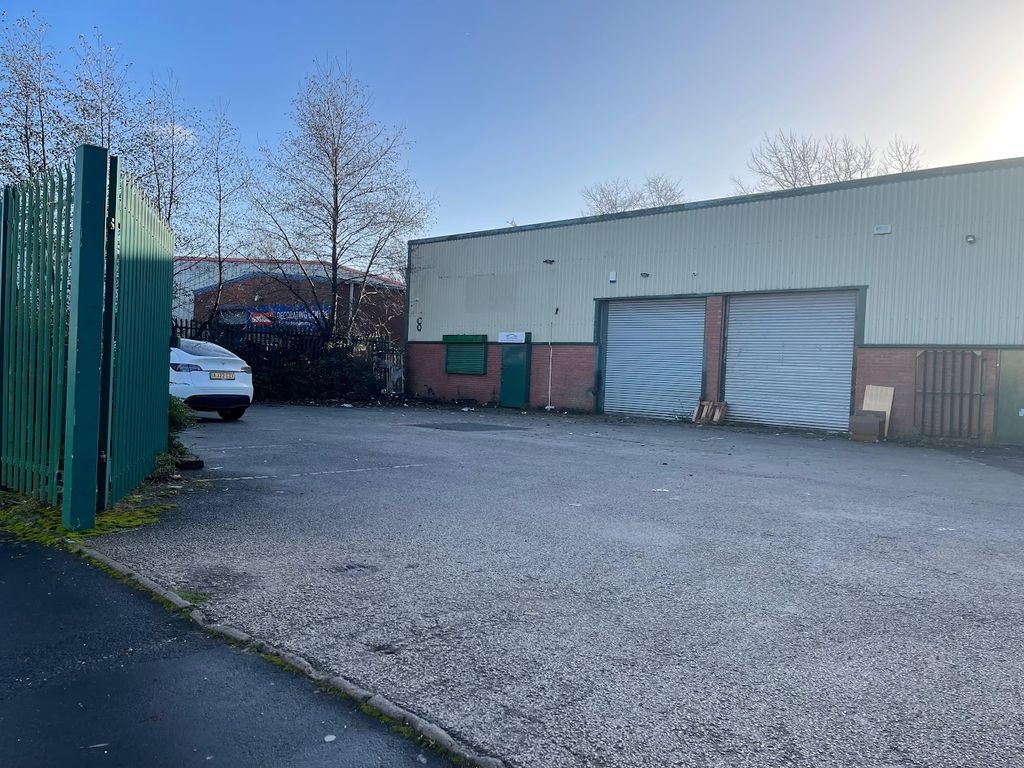 Property photo 1 of 1
