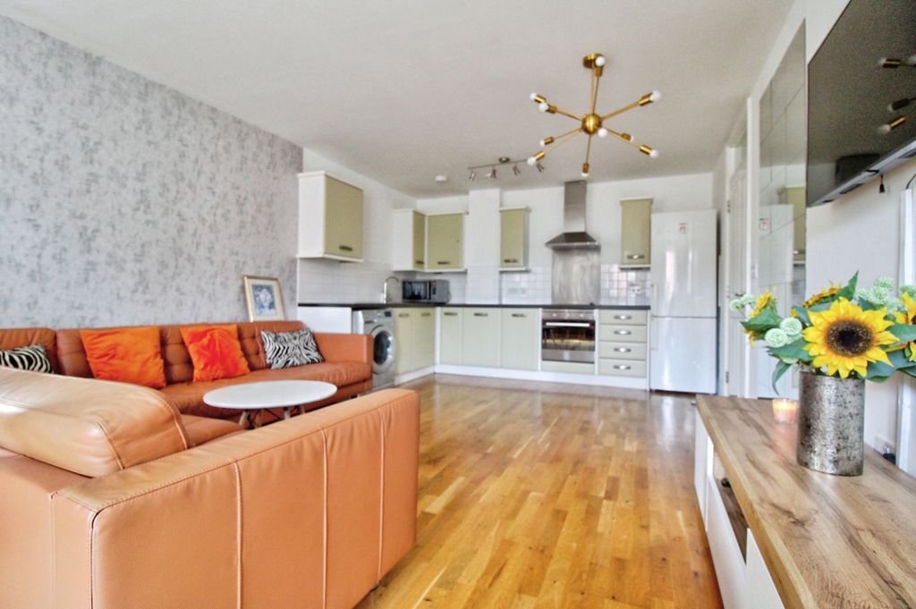 Property photo 2 of 20 10