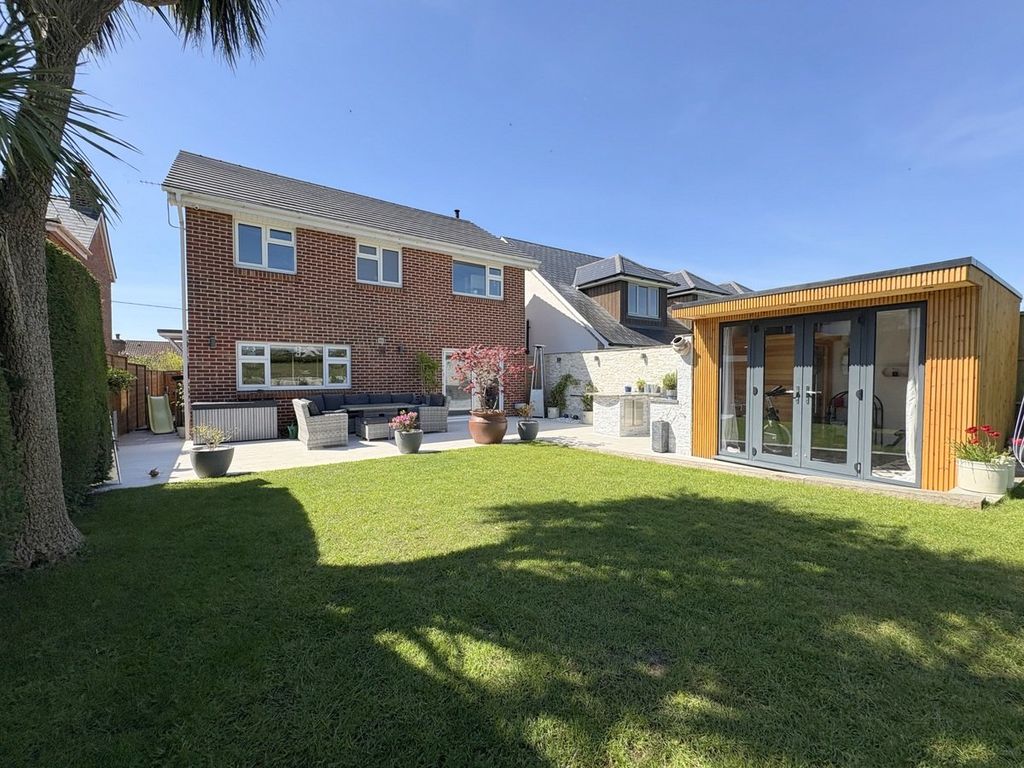 Property photo 1 of 45