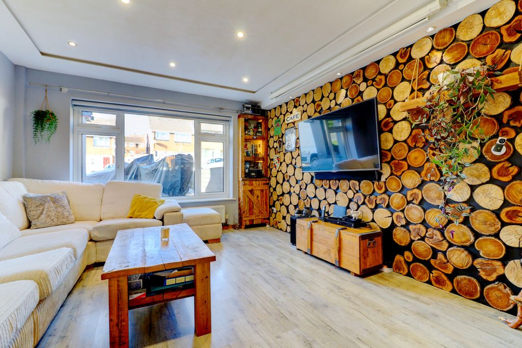 Property photo 2 of 13 Picture No. 04