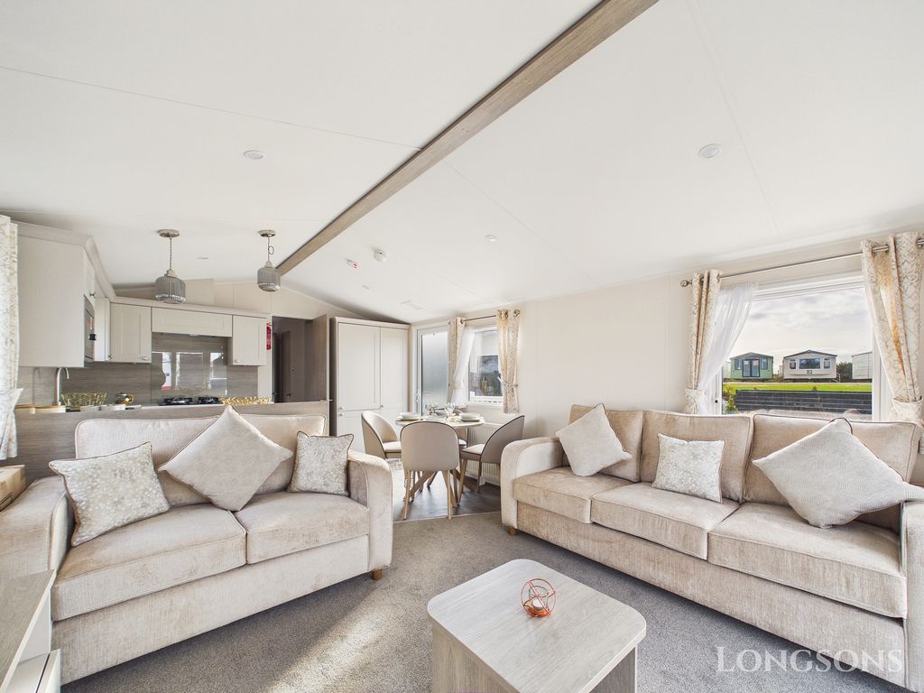 Property photo 3 of 19 Cam02173G0 Pr0353 Still011