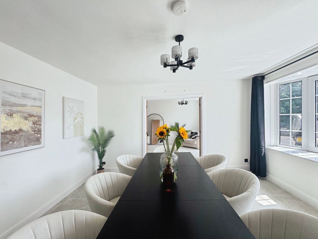 Property photo 3 of 39 5159424
