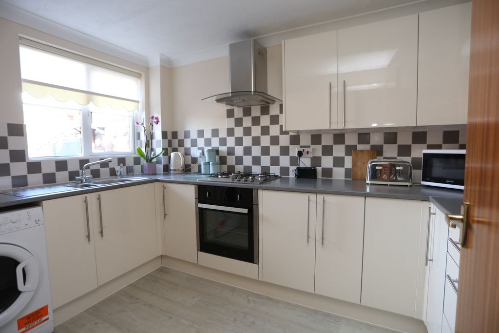 Property photo 2 of 10 Img_5762