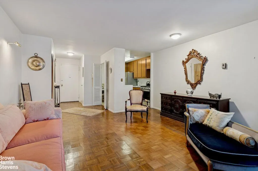 Property photo 3 of 12 <Alttext/>