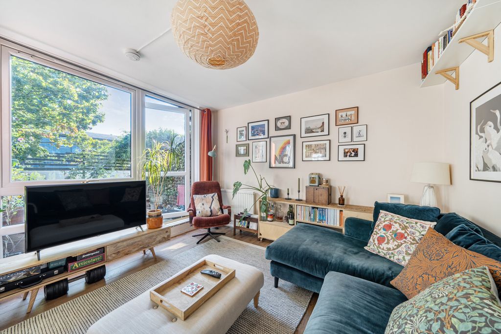 Property photo 1 of 24 Reception