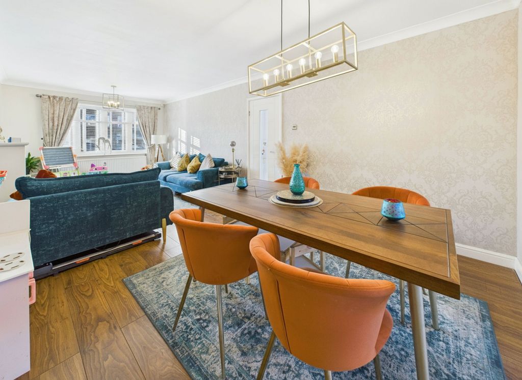 Property photo 3 of 22