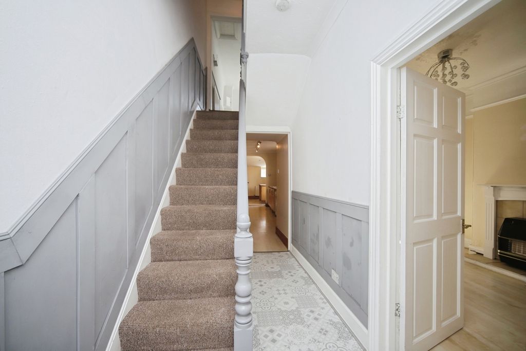 Property photo 2 of 19 Pbox-Img.Jpg