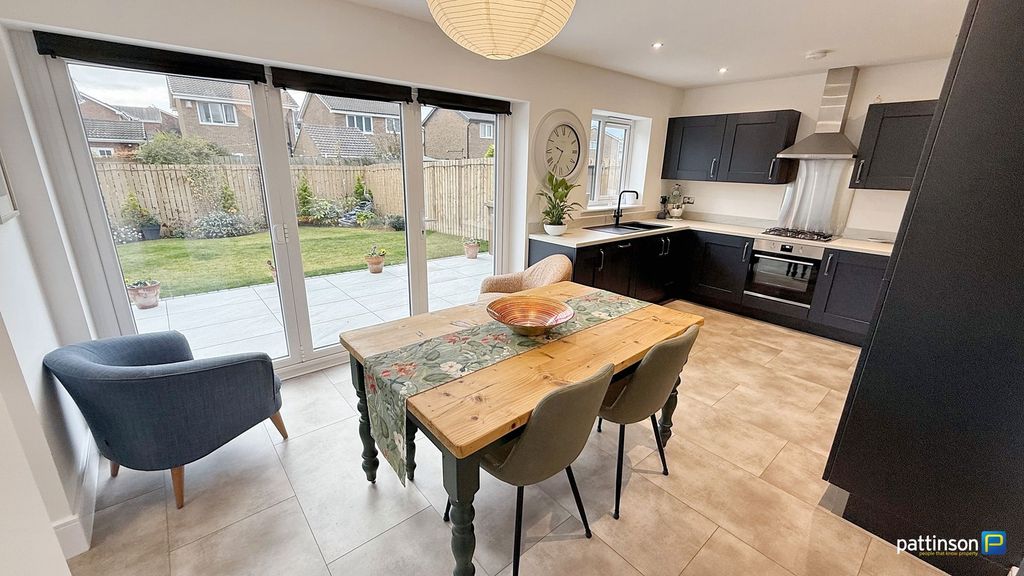 Property photo 3 of 45