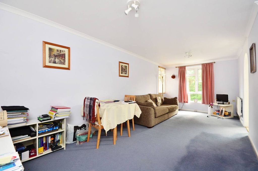 Property photo 2 of 7
