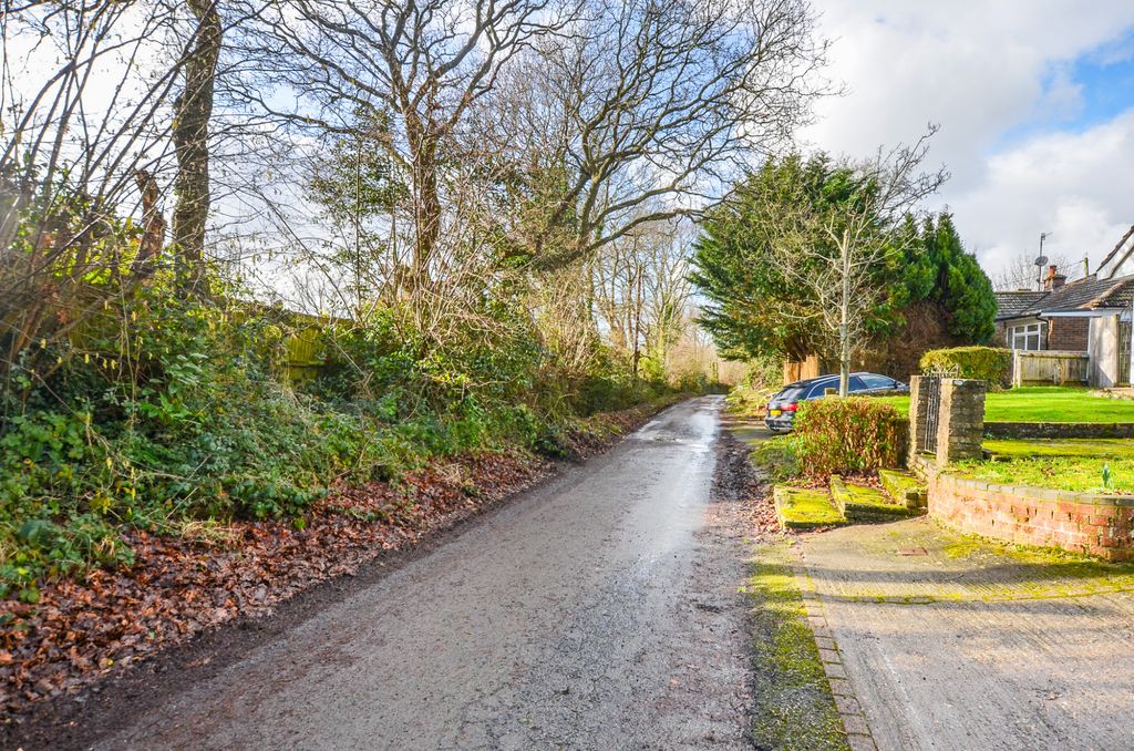 Property photo 2 of 29