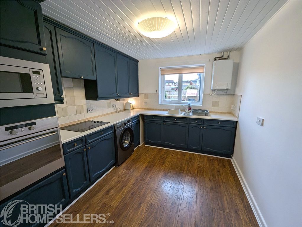 Property photo 2 of 21 Picture No. 14