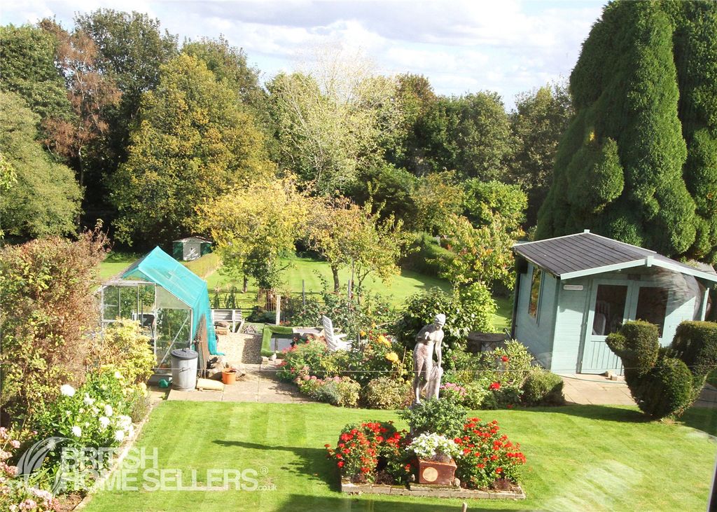 Property photo 3 of 25 Picture No. 11