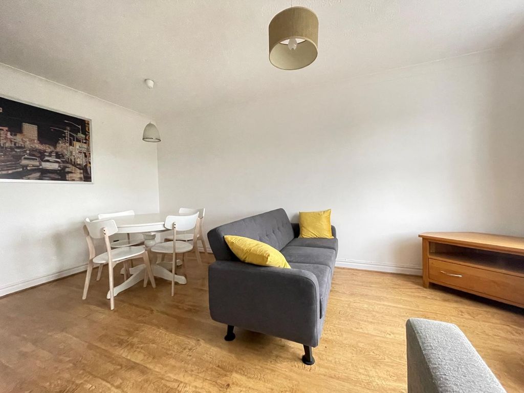 Property photo 3 of 12 Picture No. 11