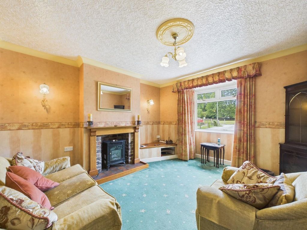 Property photo 3 of 35 Cam03810G0-Pr0357-Still006.Jpg