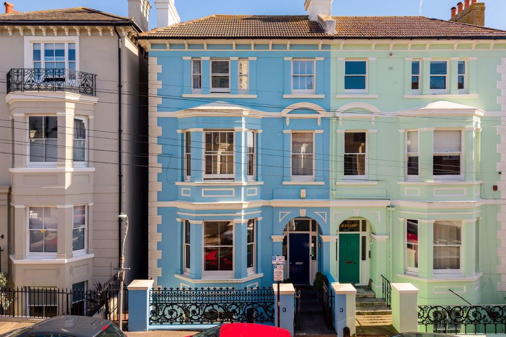 Property photo 1 of 39 5550700