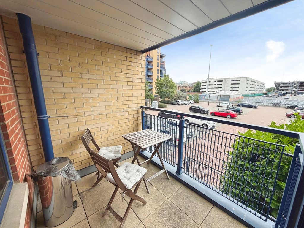 Property photo 1 of 18 Pbox-Img.Jpg