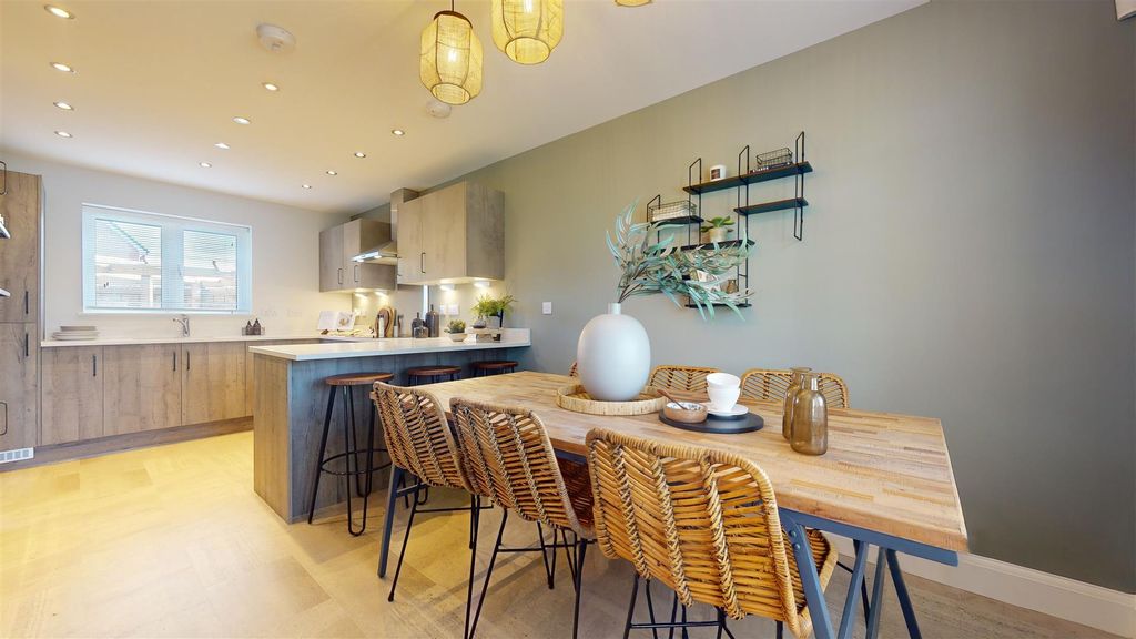 Property photo 2 of 13 Dining.Jpg