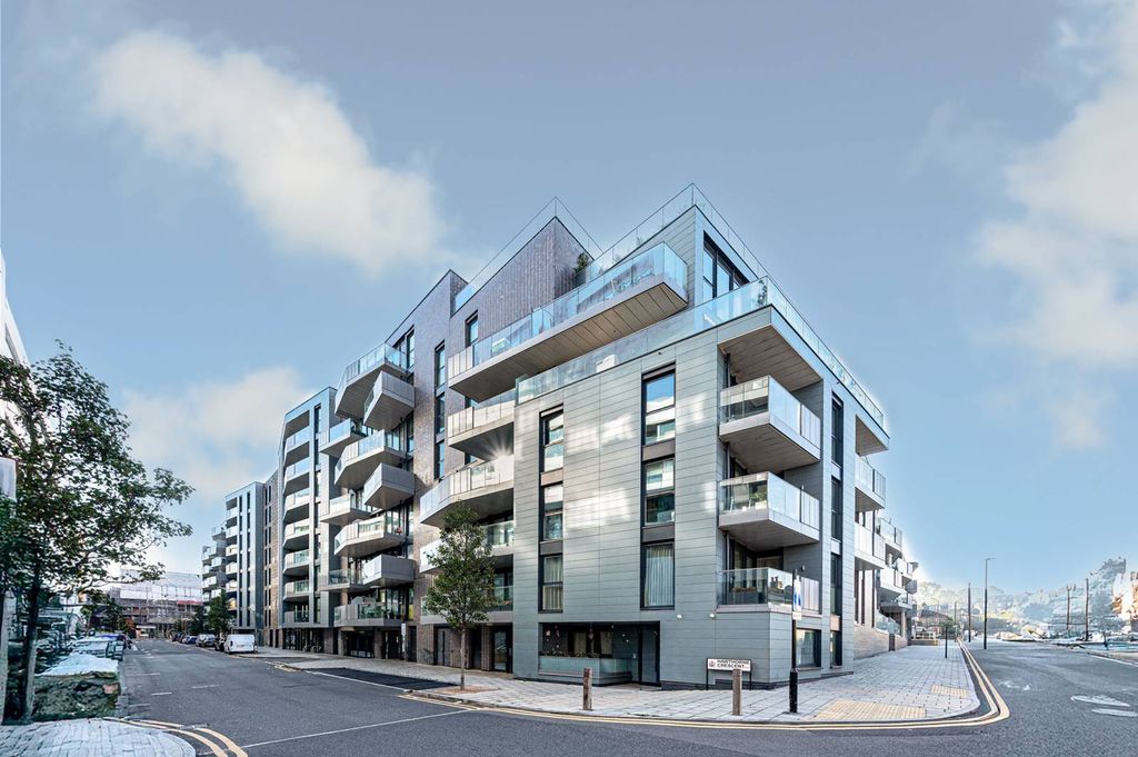 Property photo 2 of 13