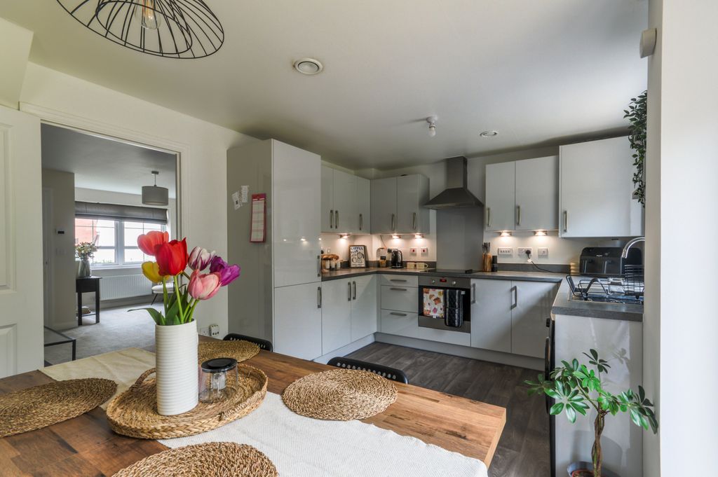 Property photo 2 of 16 Picture No. 34